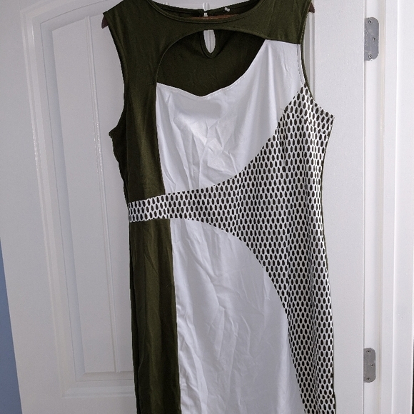 Dresses & Skirts - Green and White Patterned Women's Dress